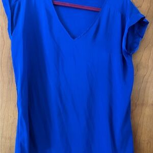 Express V-neck Satin Tee